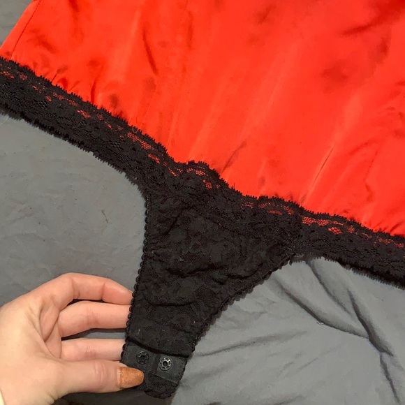 Red and black lace bodysuit - Picture 7 of 9
